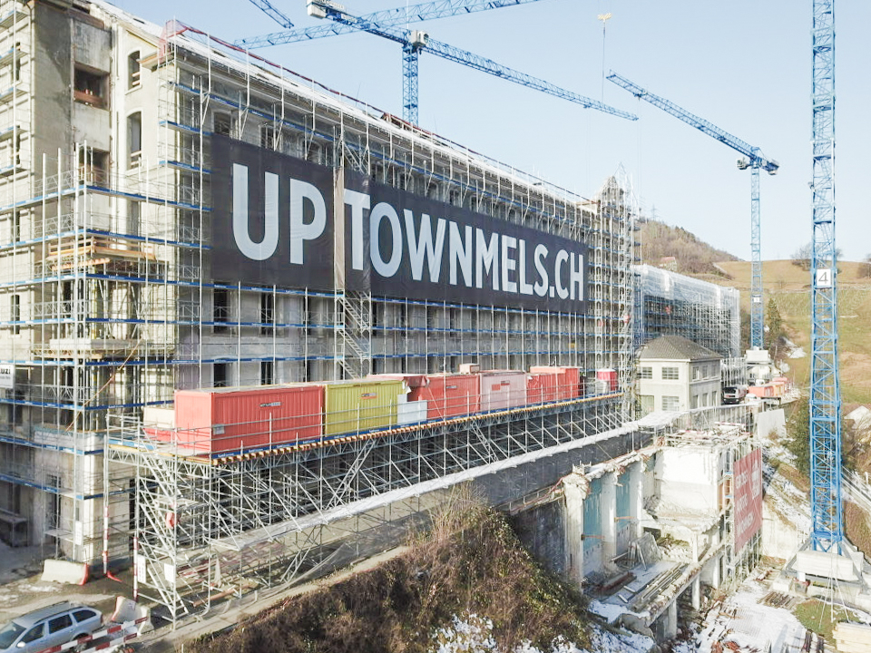 Fassadengerüst, Up-Town Mels